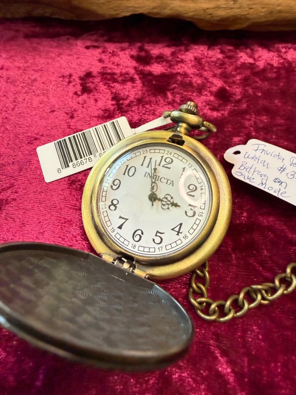 Invicta Antique-Style Pocket Watch  Chain Gold-Tone Case Engraving Battery Opera